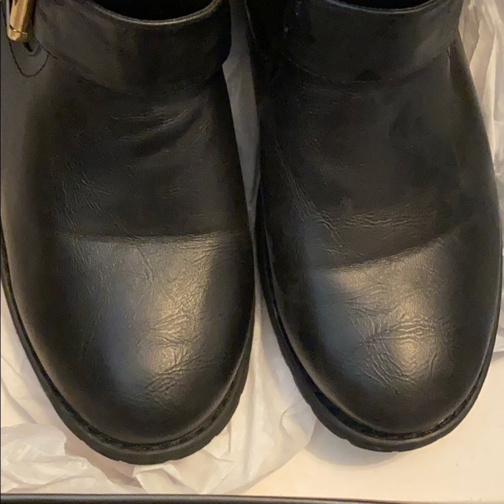 Black boots - Picture 5 of 6